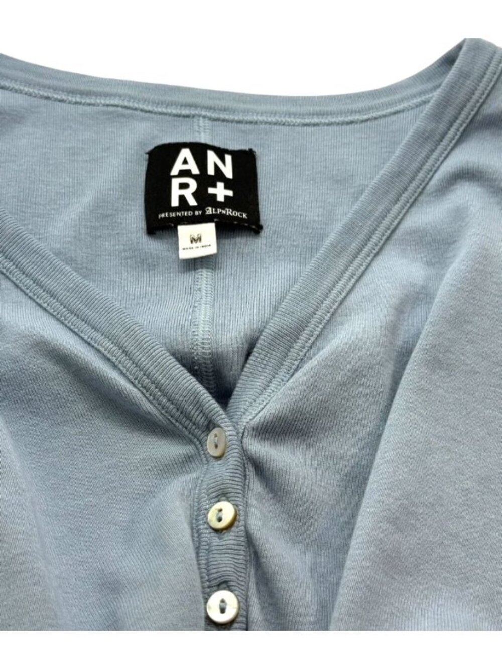 ANR+ Presented By Alp N Rock Women’s Light Blue Henley Long Sleeve Top Size M - Picture 6 of 9